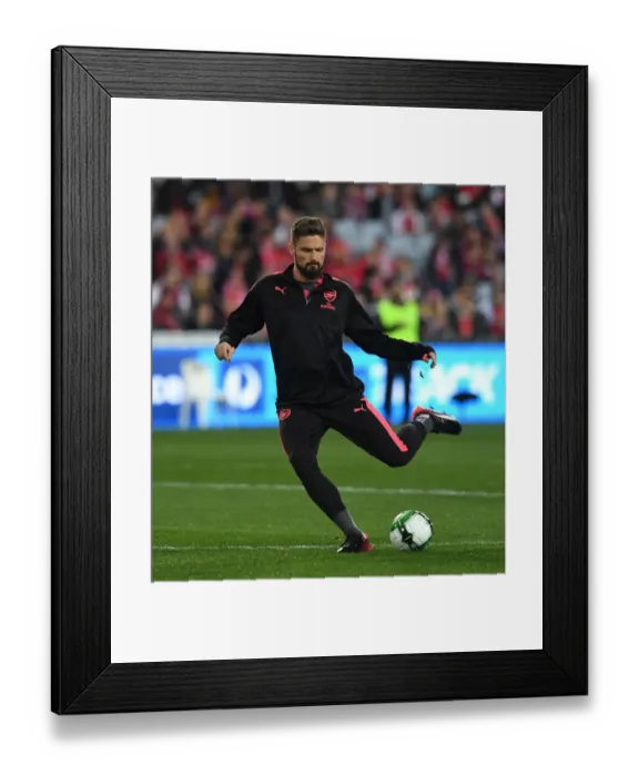 Framed Print : Olivier Giroud (Arsenal). Sydeny FC 0: 2 Arsenal. Pre Season Friendly. ANZ Stadium