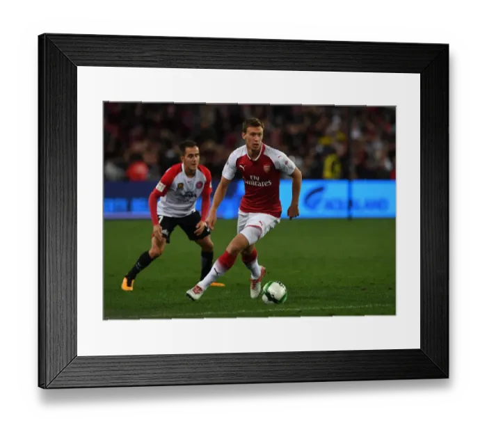 Framed Print : Arsenal's Krystain Bielik in Action against Sydney Western Wanderers (2017-18)
