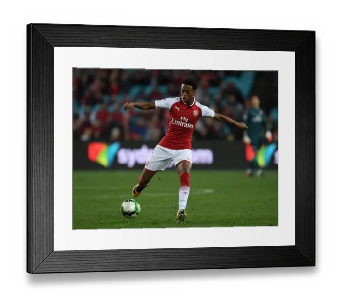 Framed Print : Joe Willock: Arsenal Midfielder Shines in Action against Western Sydney Wanderers (2017-18)