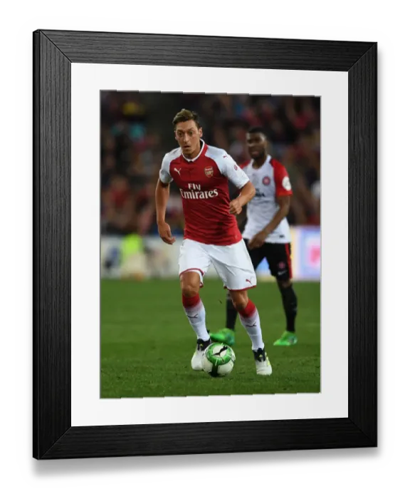 Framed Print : Mesut Ozil: Arsenal Star in Action against Western Sydney Wanderers (Sydney, 2017)