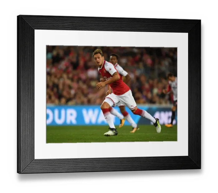 Framed Print : Mesut Ozil in Action: Arsenal vs. Western Sydney Wanderers, Sydney 2017 Framed Print : Mesut Ozil in Action: Arsenal vs. Western Sydney Wanderers, Sydney 2017