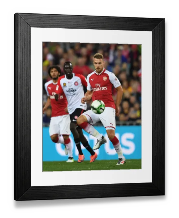 Framed Print : Aaron Ramsey in Action: Arsenal vs. Sydney Wanderers (2017-18) Framed Print : Aaron Ramsey in Action: Arsenal vs. Sydney Wanderers (2017-18)