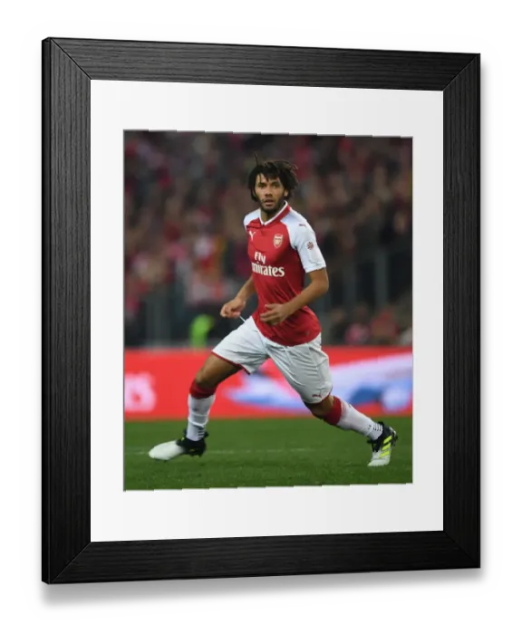 Framed Print : Mohamed Elneny: In Action for Arsenal Against Western Sydney Wanderers (2017-18)