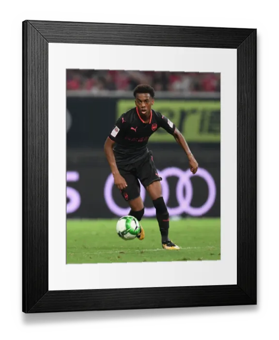 Framed Print : Joe Willock in Action: Bayern Munich vs Arsenal, Shanghai Pre-Season Friendly 2017 Framed Print : Joe Willock in Action: Bayern Munich vs Arsenal, Shanghai Pre-Season Friendly 2017