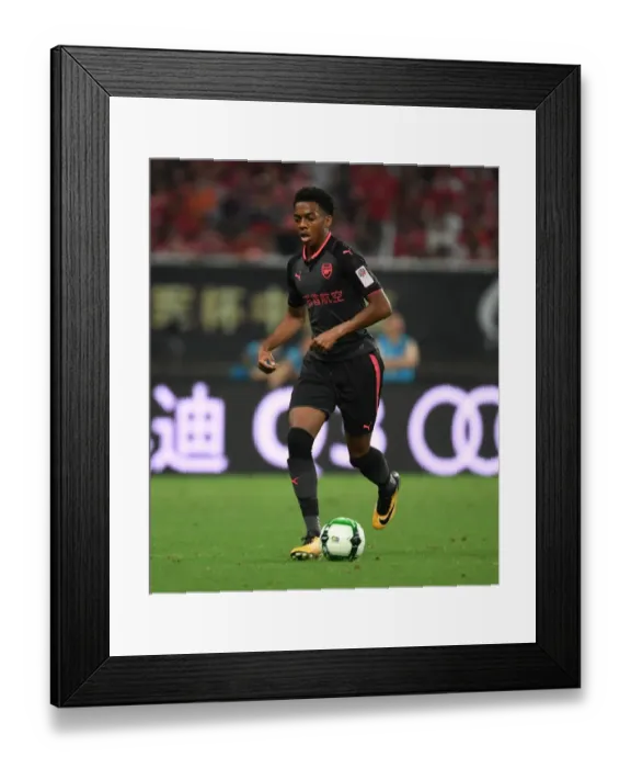 Framed Print : Joe Willock in Action: Bayern Munich vs. Arsenal, 2017 Pre-Season Friendly (Shanghai) Framed Print : Joe Willock in Action: Bayern Munich vs. Arsenal, 2017 Pre-Season Friendly (Shanghai)