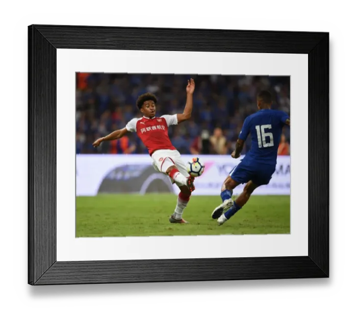 Framed Print : Arsenal vs Chelsea: Reiss Nelson vs Kenedy Clash in Pre-Season Friendly Framed Print : Arsenal vs Chelsea: Reiss Nelson vs Kenedy Clash in Pre-Season Friendly