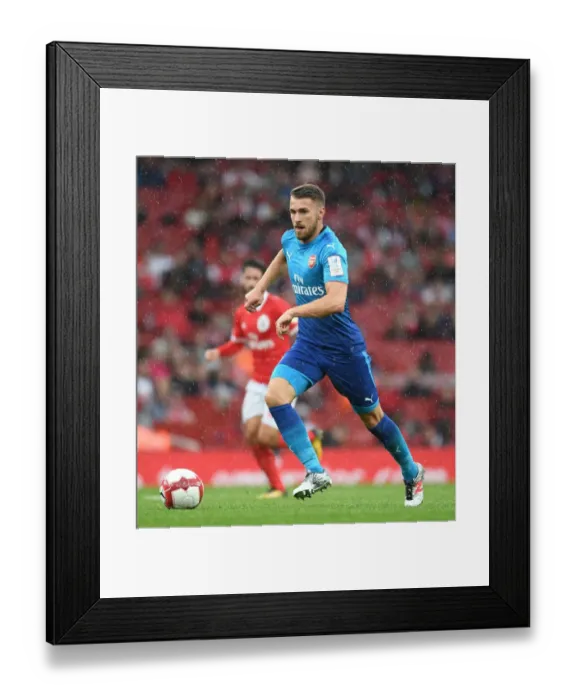 Framed Print : Aaron Ramsey in Action: Arsenal vs SL Benfica, Emirates Cup 2017-18