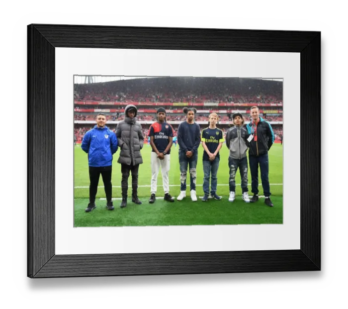 Framed Print : Community presentation. Arsenal 5: 2 SL Benfica. Emirates Cup Day One. Emirates Stadium