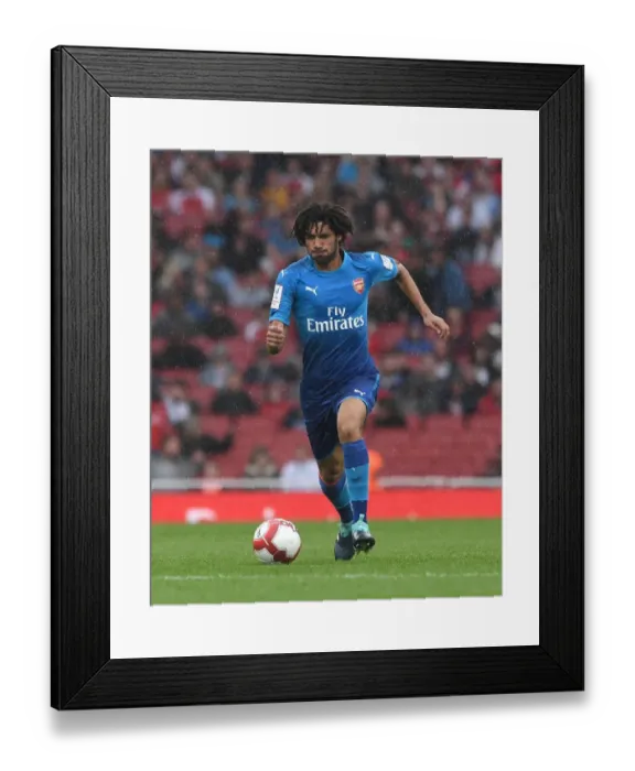 Framed Print : Mohamed Elneny in Action: Arsenal vs. SL Benfica, Emirates Cup 2017-18