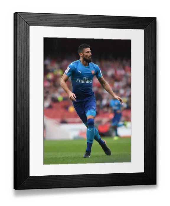 Framed Print : Arsenal's Olivier Giroud in Action against SL Benfica - Emirates Cup 2017-18 Framed Print : Arsenal's Olivier Giroud in Action against SL Benfica - Emirates Cup 2017-18