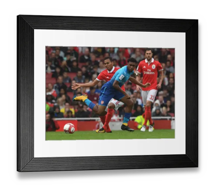 Framed Print : Alex Iwobi (Arsenal) Filipe Augusto (Benfica) Framed Print : Alex Iwobi (Arsenal) Filipe Augusto (Benfica)