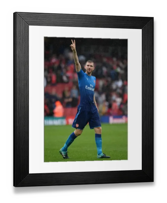 Framed Print : Per Mertesacker: Arsenal's Defender After Arsenal v SL Benfica Emirates Cup Match, 2017 Framed Print : Per Mertesacker: Arsenal's Defender After Arsenal v SL Benfica Emirates Cup Match, 2017