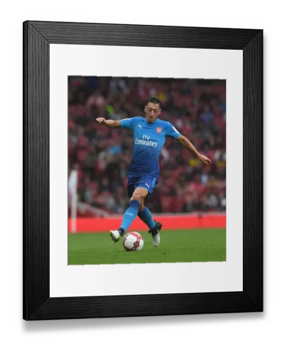 Framed Print : Alex Oxlade-Chamberlain in Action: Arsenal vs SL Benfica, Emirates Cup 2017-18 Framed Print : Alex Oxlade-Chamberlain in Action: Arsenal vs SL Benfica, Emirates Cup 2017-18