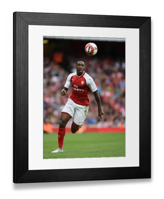 Framed Print : Danny Welbeck in Action: Arsenal vs Sevilla FC - Emirates Cup 2017-18