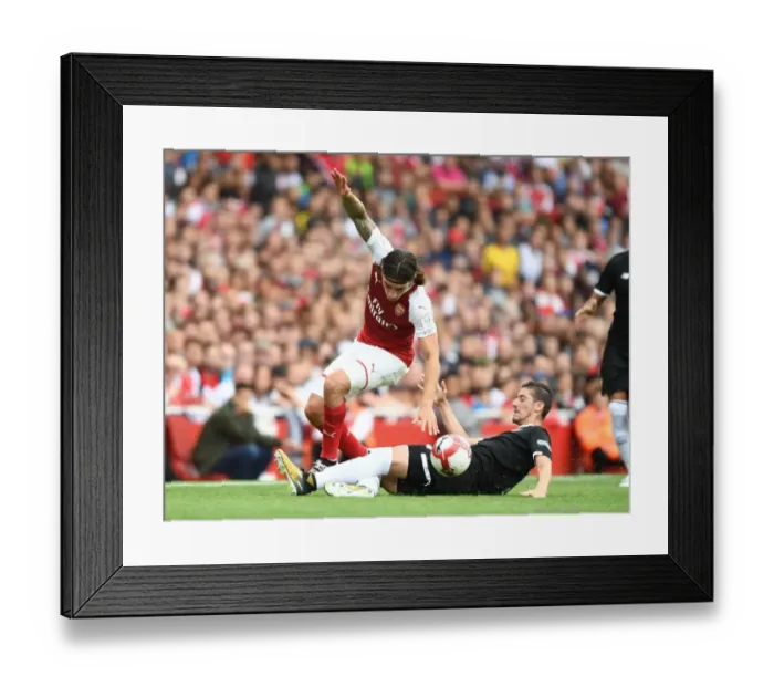 Framed Print : Clash at the Emirates: Hector Bellerin vs. Sergio Escudero (Arsenal vs. Sevilla FC, Emirates Cup 2017-18)