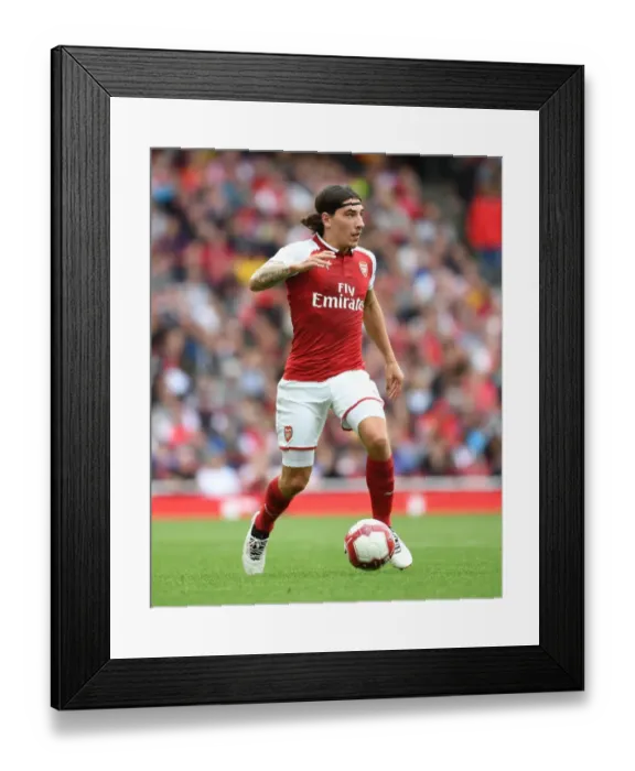 Framed Print : Hector Bellerin in Action: Arsenal vs Sevilla, Emirates Cup 2017-18