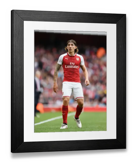 Framed Print : Hector Bellerin in Action: Arsenal vs Sevilla FC - Emirates Cup 2017-18 Framed Print : Hector Bellerin in Action: Arsenal vs Sevilla FC - Emirates Cup 2017-18