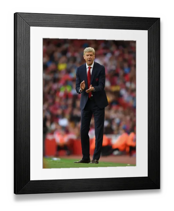 Framed Print : Arsene Wenger and Arsenal Face Sevilla in the 2017-18 Emirates Cup