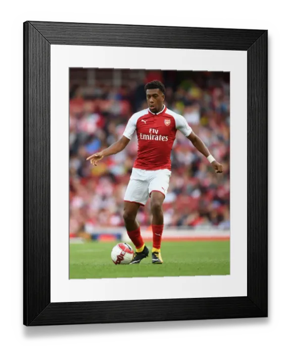 Framed Print : Alex Iwobi in Action: Arsenal vs Sevilla FC - Emirates Cup 2017-18 Framed Print : Alex Iwobi in Action: Arsenal vs Sevilla FC - Emirates Cup 2017-18