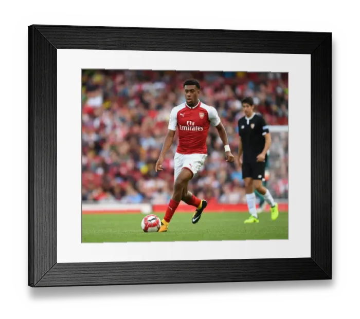 Framed Print : Alex Iwobi: In Action for Arsenal Against Sevilla - Emirates Cup 2017-18