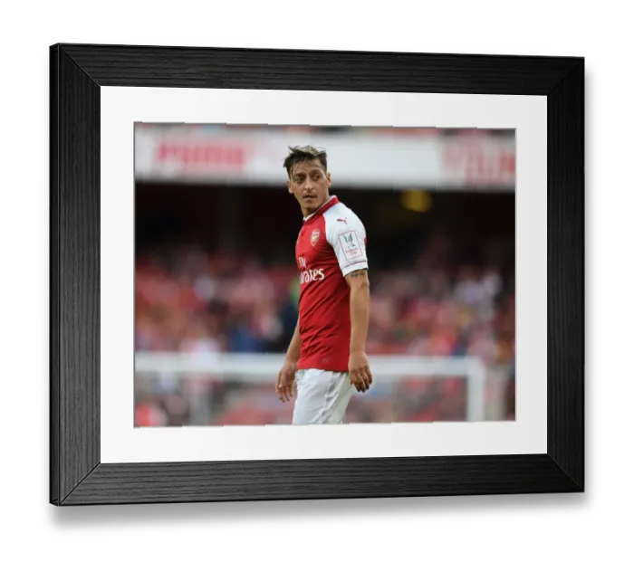 Framed Print : Mesut Ozil: In Action for Arsenal Against Sevilla at Emirates Cup 2017-18