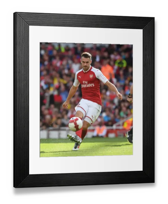 Framed Print : Aaron Ramsey in Action: Arsenal vs Sevilla, Emirates Cup 2017-18
