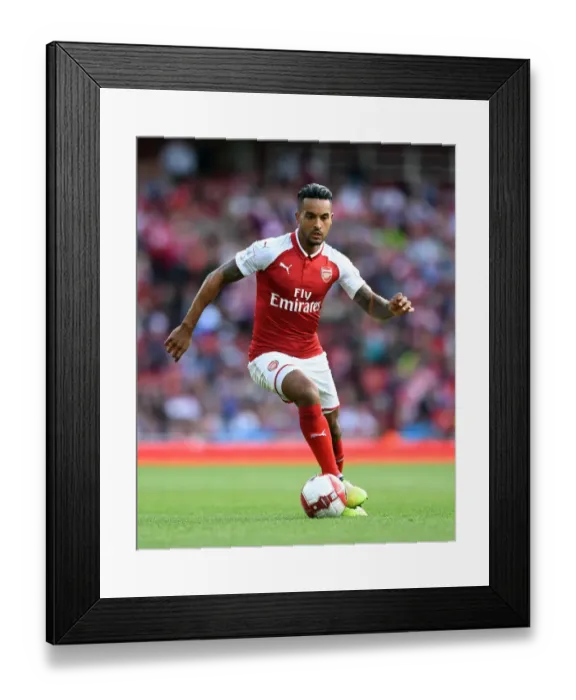 Framed Print : Theo Walcott in Action: Arsenal vs Sevilla, Emirates Cup 2017-18 Framed Print : Theo Walcott in Action: Arsenal vs Sevilla, Emirates Cup 2017-18