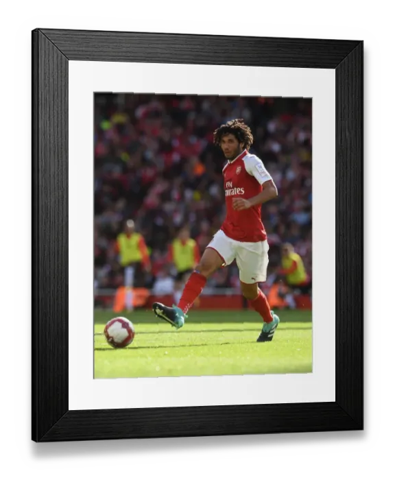 Framed Print : Mohamed Elneny in Action: Arsenal vs Sevilla, Emirates Cup 2017-18 Framed Print : Mohamed Elneny in Action: Arsenal vs Sevilla, Emirates Cup 2017-18