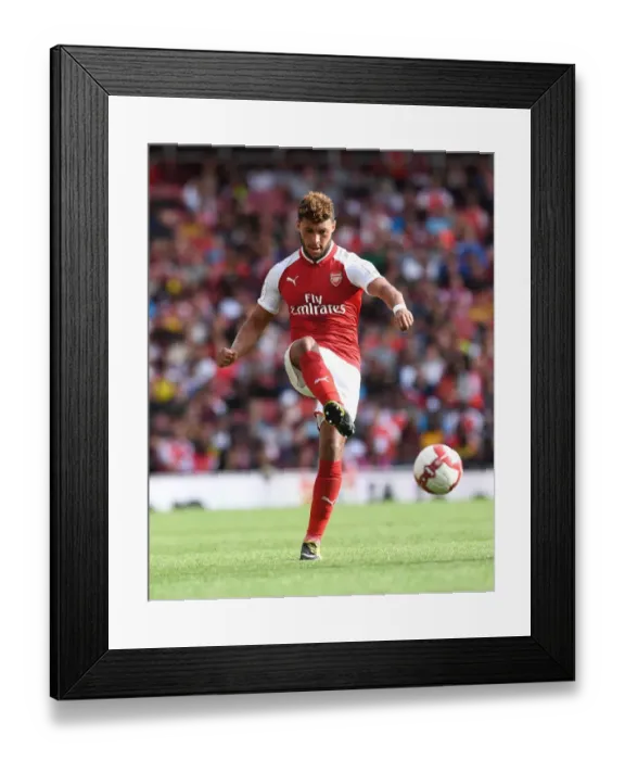 Framed Print : Alex Oxlade-Chamberlain: In Action for Arsenal against Sevilla, Emirates Cup 2017-18 Framed Print : Alex Oxlade-Chamberlain: In Action for Arsenal against Sevilla, Emirates Cup 2017-18