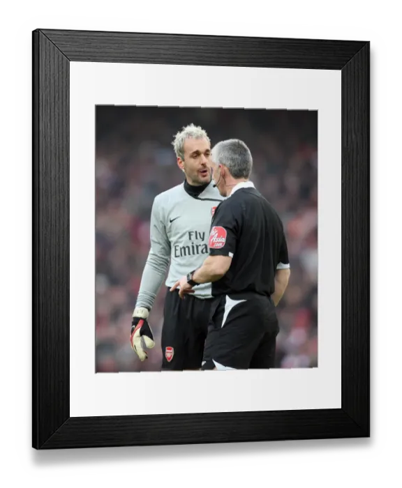 Framed Print : Manuel Almunia (Arsenal) talks to Referee Chris Foy Framed Print : Manuel Almunia (Arsenal) talks to Referee Chris Foy