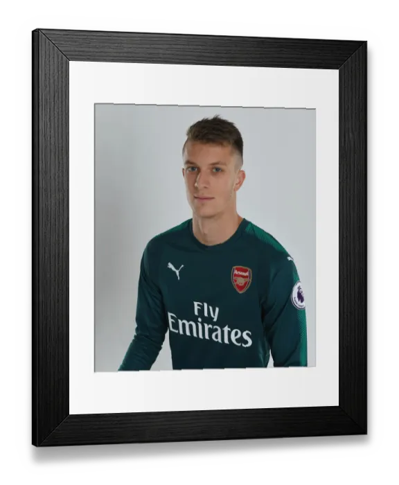 Framed Print : Arsenal FC 2017-18: Matt Macey's Team Photocall Framed Print : Arsenal FC 2017-18: Matt Macey's Team Photocall