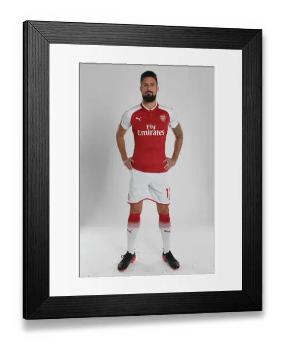 Framed Print : Olivier Giroud at Arsenal 2017-18 Team Photocall Framed Print : Olivier Giroud at Arsenal 2017-18 Team Photocall