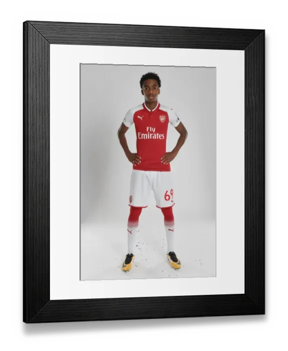Framed Print : Arsenal FC: Joe Willock at 2017-18 First Team Photocall