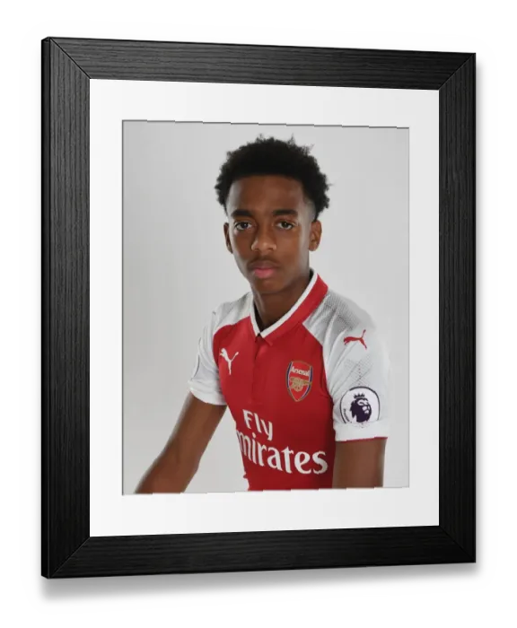 Framed Print : Arsenal FC: Joe Willock at 2017-18 First Team Photocall