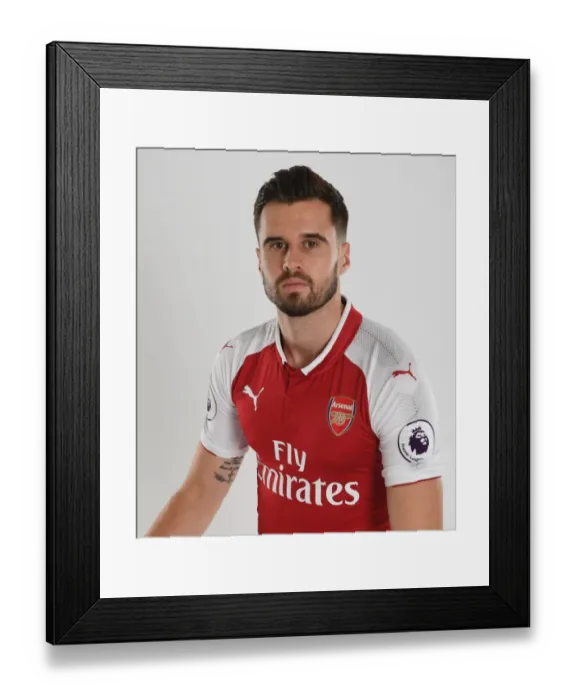 Framed Print : Arsenal First Team 2017-18: Carl Jenkinson at Team Photocall Framed Print : Arsenal First Team 2017-18: Carl Jenkinson at Team Photocall