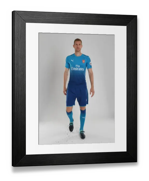 Framed Print : Per Mertesacker at Arsenal's 2017-18 First Team Photocall Framed Print : Per Mertesacker at Arsenal's 2017-18 First Team Photocall