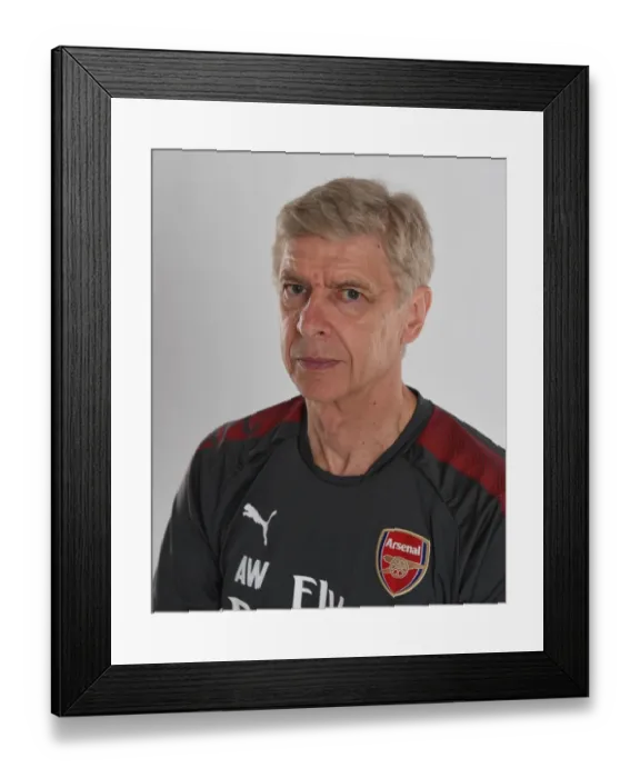 Framed Print : Arsene Wenger at Arsenal 1st Team Photocall 2017-18 Framed Print : Arsene Wenger at Arsenal 1st Team Photocall 2017-18