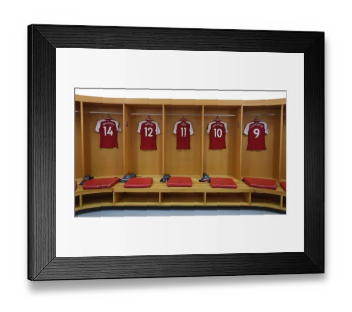 Framed Print : Arsenal First Team 2017-18 Photocall Framed Print : Arsenal First Team 2017-18 Photocall