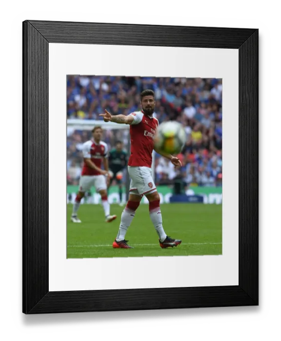Framed Print : Arsenal's Olivier Giroud in Action at the FA Community Shield: Chelsea vs Arsenal (2017-18) Framed Print : Arsenal's Olivier Giroud in Action at the FA Community Shield: Chelsea vs Arsenal (2017-18)