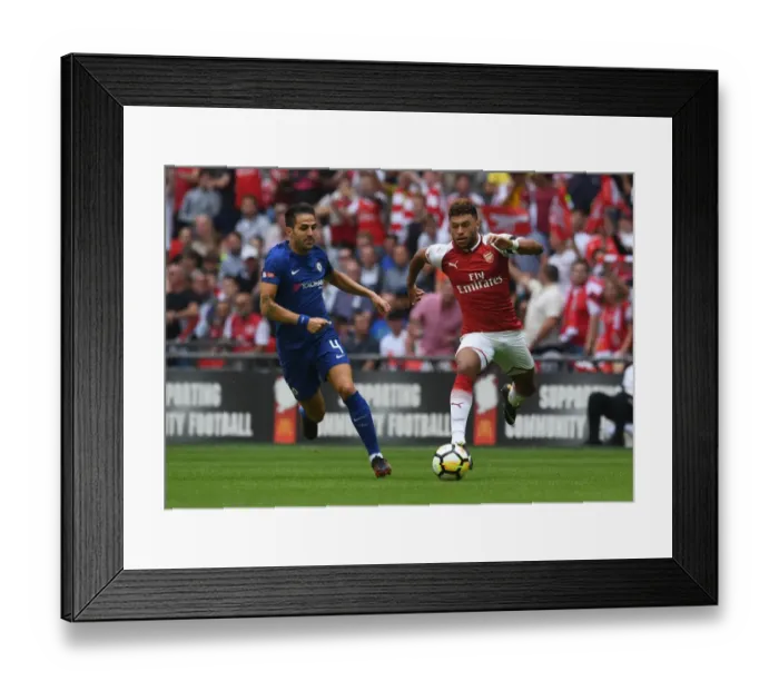 Framed Print : Arsenal's Alex Oxlade-Chamberlain Outmaneuvers Chelsea's Cesc Fabregas in FA Community Shield Clash