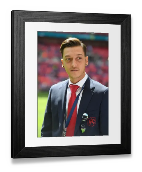 Framed Print : Mesut Ozil: Arsenal Star's Pre-Match Focus at 2017-18 FA Community Shield vs Chelsea Framed Print : Mesut Ozil: Arsenal Star's Pre-Match Focus at 2017-18 FA Community Shield vs Chelsea