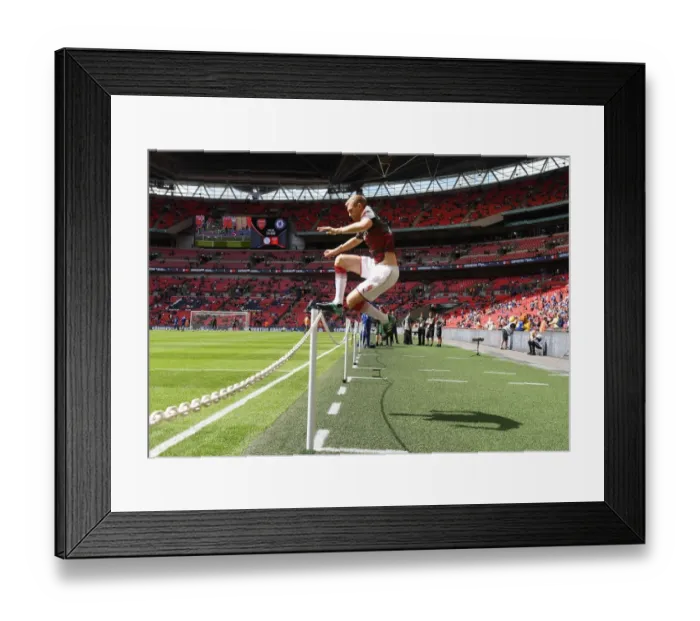 Framed Print : Per Mertesacker's Steely Gazes: Arsenal's Defiant Moment Before the FA Community Shield Clash Against Chelsea (2017-18) Framed Print : Per Mertesacker's Steely Gazes: Arsenal's Defiant Moment Before the FA Community Shield Clash Against Chelsea (2017-18)