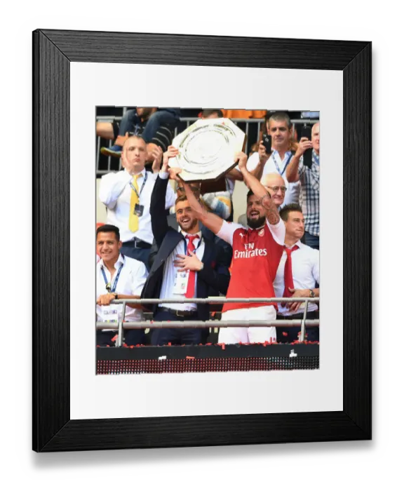 Framed Print : Arsenal's Chambers and Giroud Celebrate FA Community Shield Victory over Chelsea