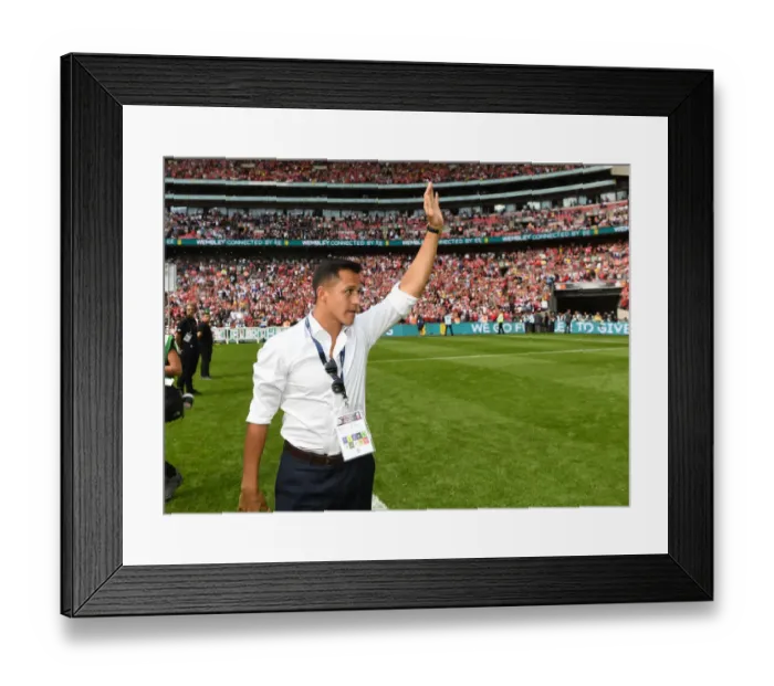 Framed Print : Alexis Sanchez Bids Farewell: Arsenal Fans Celebrate at FA Community Shield vs Chelsea