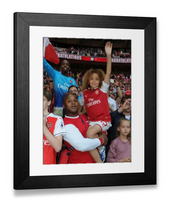 Framed Print : A young Arsenal fan. Arsenal 1: 1 Chelsea. Arsenal win 4: 1 on penaltys. Community Sheild Framed Print : A young Arsenal fan. Arsenal 1: 1 Chelsea. Arsenal win 4: 1 on penaltys. Community Sheild