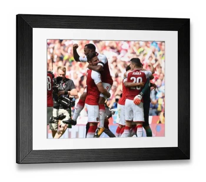 Framed Print : Alexandre Lacazette and Olivier Giroud (Arsenal) celebrate winning the penalty shoot out Framed Print : Alexandre Lacazette and Olivier Giroud (Arsenal) celebrate winning the penalty shoot out