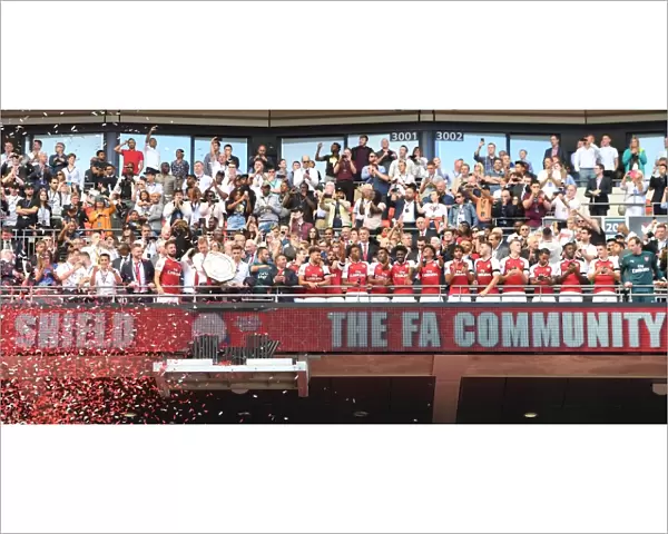 The Arsenal team lift the Community Sheild