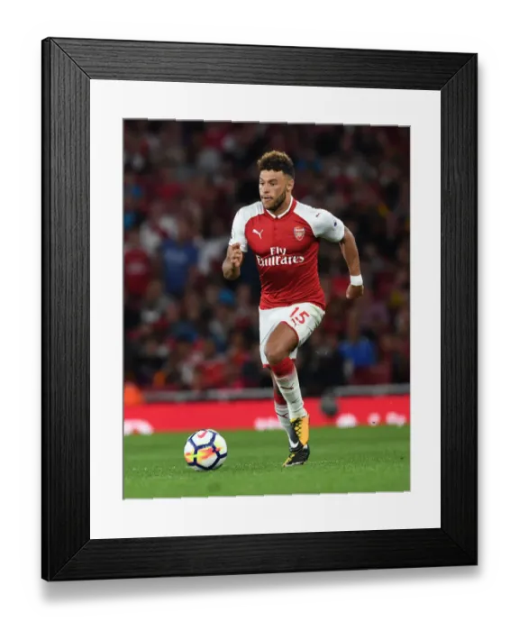 Framed Print : Alex Oxlade-Chamberlain in Action: Arsenal vs Leicester City, Premier League 2017-18