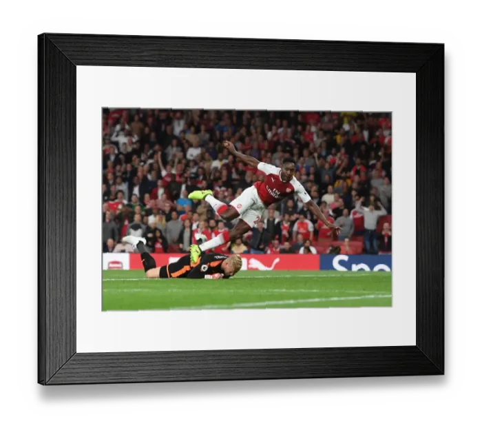 Framed Print : Danny Welbeck Scores the Second Goal Past Kasper Schmeichel: Arsenal vs Leicester City, Premier League 2017-18