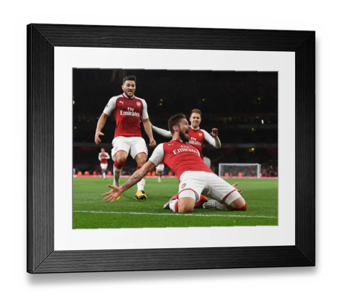 Framed Print : Giroud's Brace: Arsenal's Dominance Over Leicester City (2017-18) Framed Print : Giroud's Brace: Arsenal's Dominance Over Leicester City (2017-18)